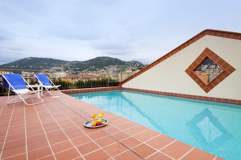 Adagio Access Garibaldi 2*